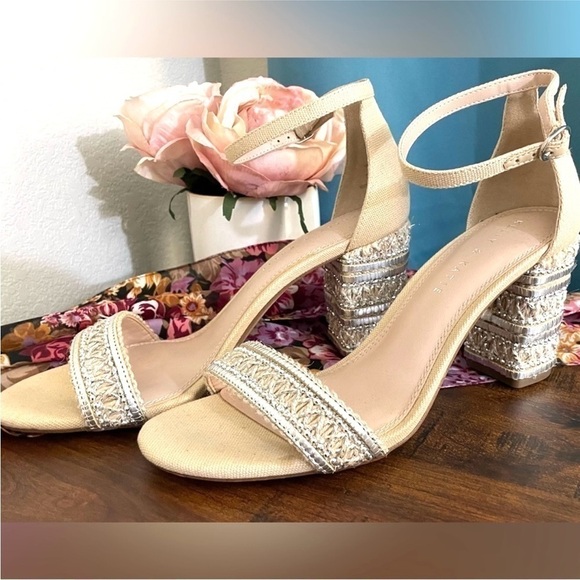 Kelly & Katie like new silver embellished nude stacked heels. - Picture 1 of 8